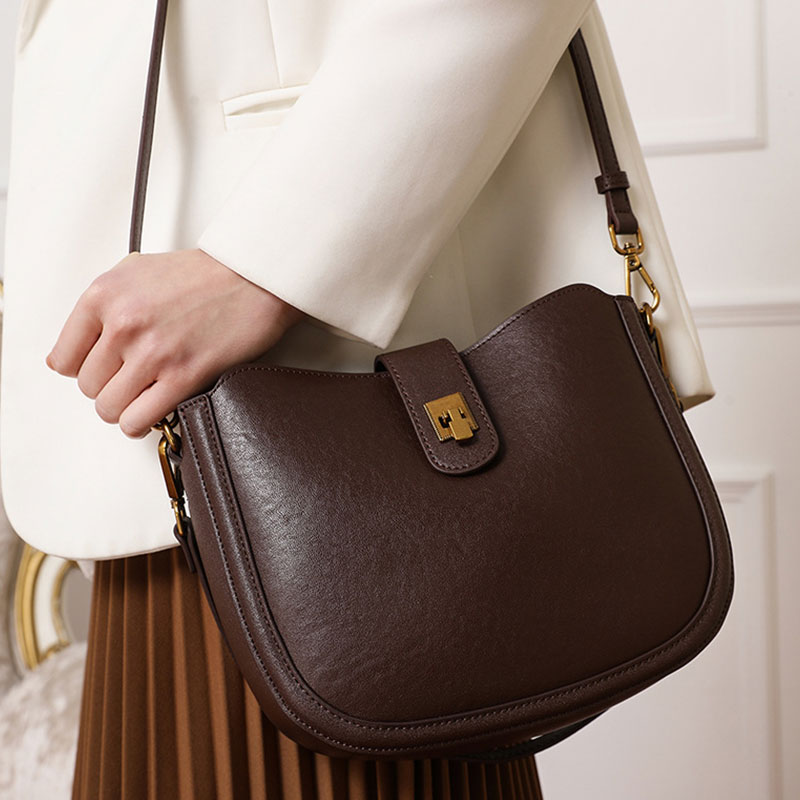 New Cowhide Women‘s Shoulder B - Interior Design News avis et prix